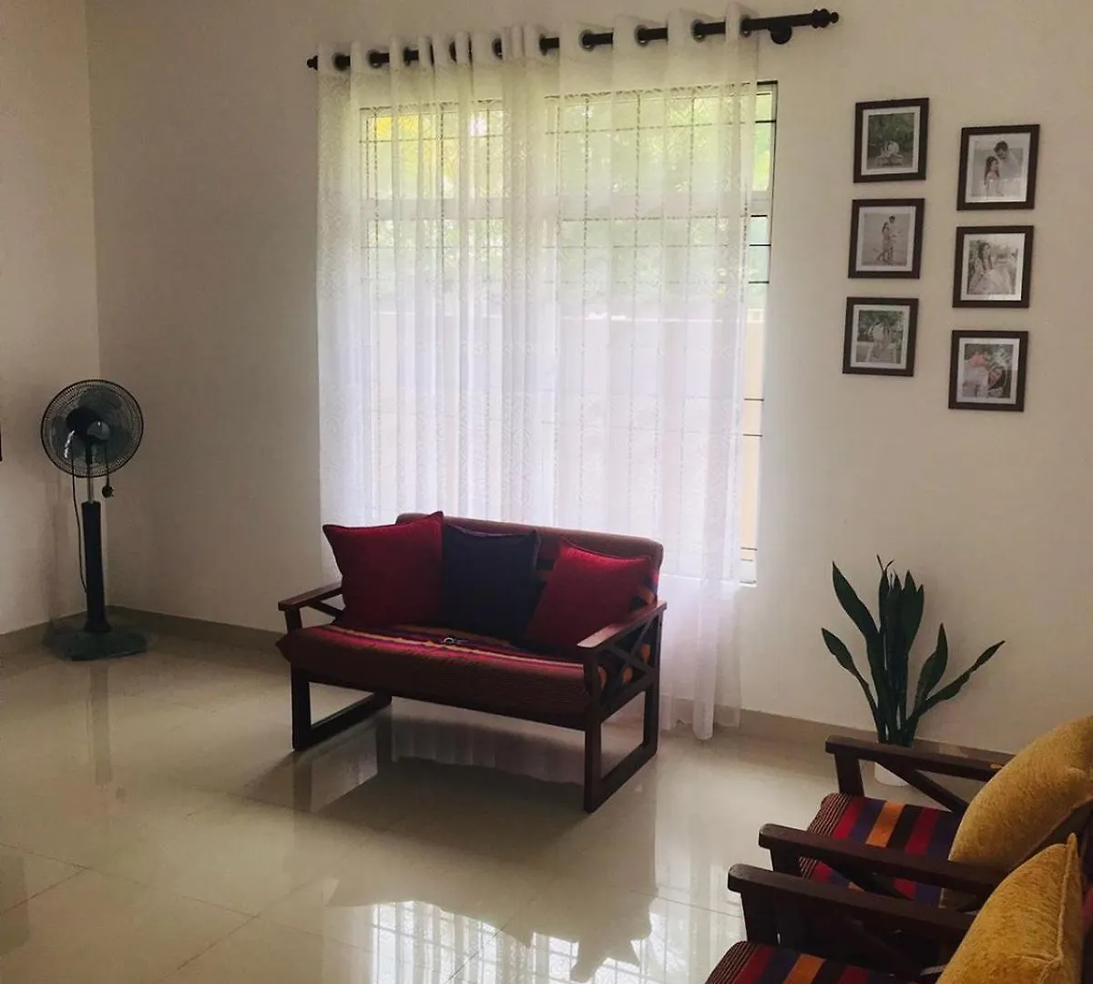 Bed & Breakfast The Universal Transit Villa Katunayake