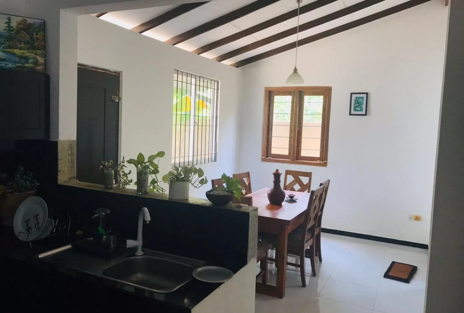 The Universal Transit Villa Katunayake