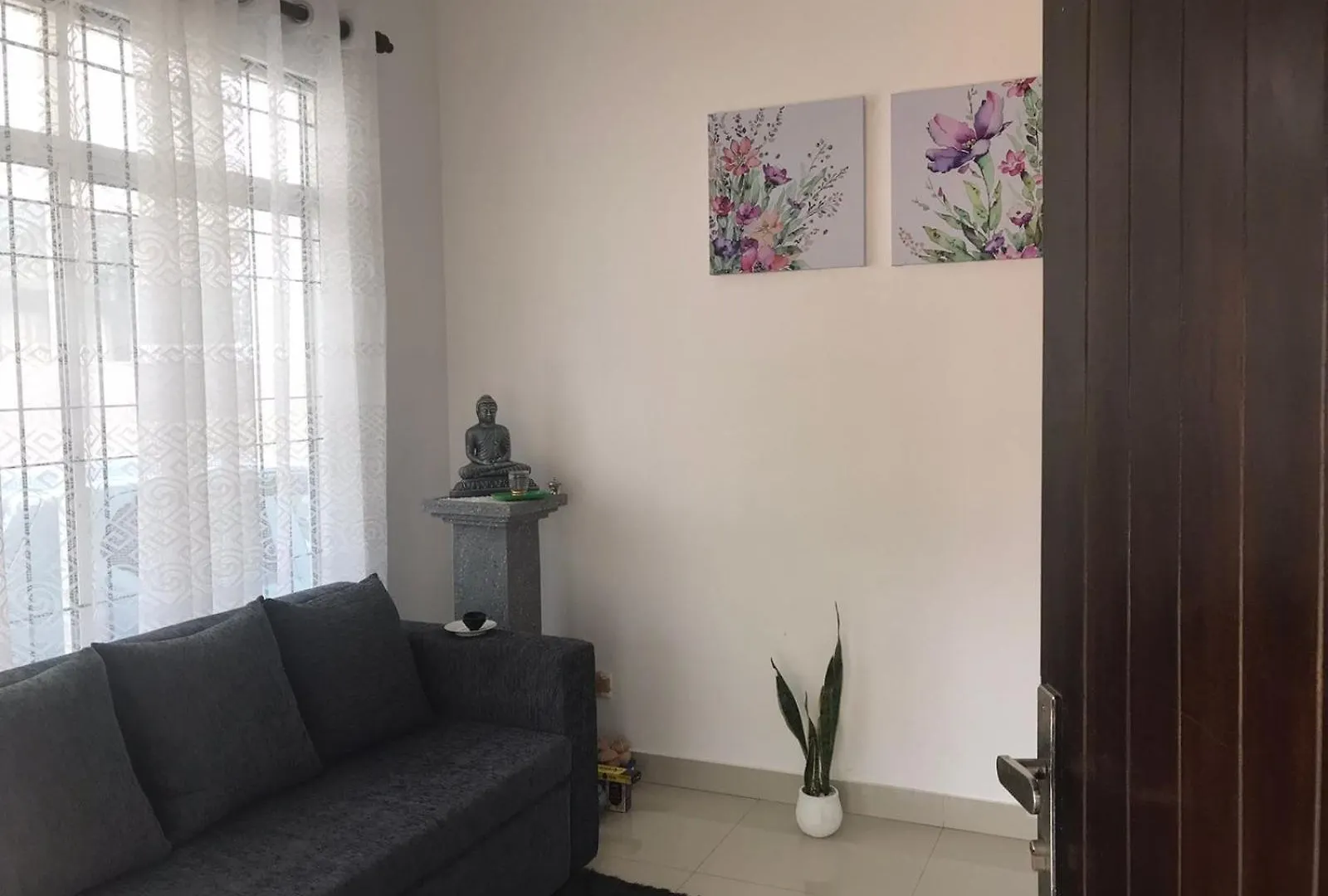 The Universal Transit Villa Katunayake